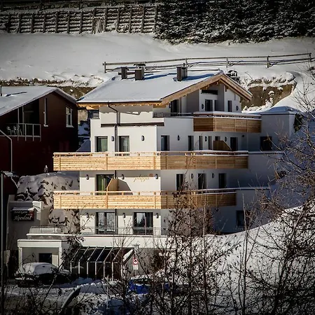 Plaija *