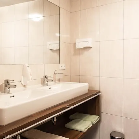 普拉亚公寓式酒店 圣安东阿尔贝格